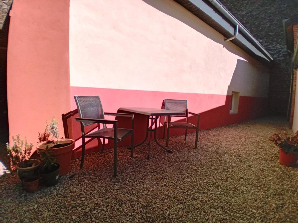 Appart Hotel Au Pied De Vigne Vresse-sur-Semois Exterior foto